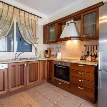 Rafaela - Luxury 4br Retreat Near The Baths Of Aphrodite Casa de Férias
