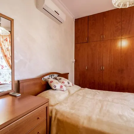4-bedroom In Latchi With Pool Table Holiday home *