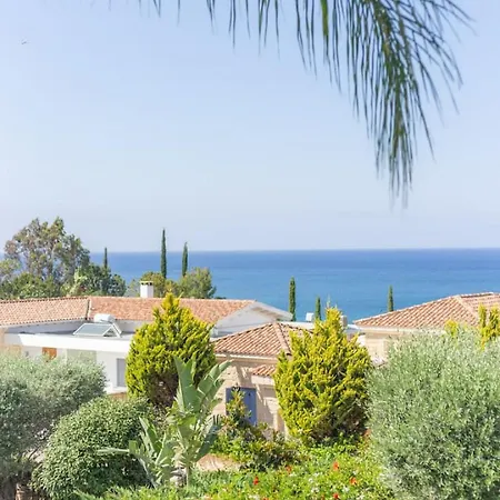 בית נופש Rafaela - Luxury 4br Retreat Near The Baths Of Aphrodite Polis