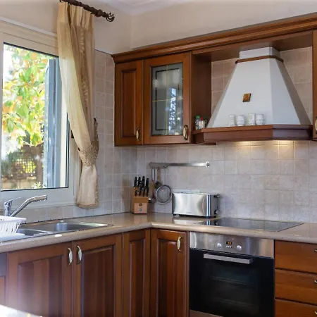 בית נופש Rafaela - Luxury 4br Retreat Near The Baths Of Aphrodite