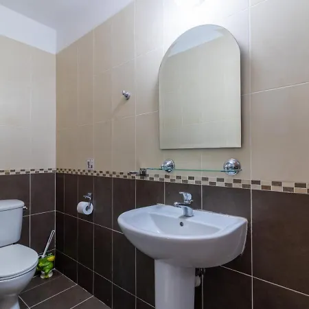 Rafaela - Luxury 4br Retreat Near The Baths Of Aphrodite בית נופש