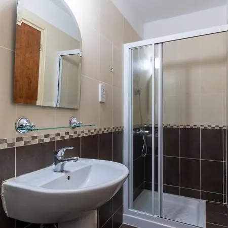 Rafaela - Luxury 4br Retreat Near The Baths Of Aphrodite * Polis