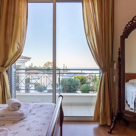 Rafaela - Luxury 4br Retreat Near The Baths Of Aphrodite * Polis