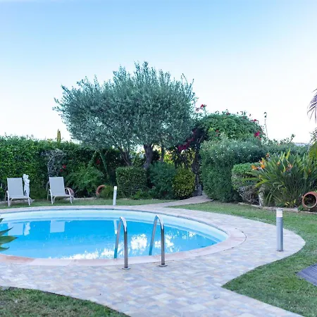 Rafaela - Luxury 4br Retreat Near The Baths Of Aphrodite * Polis