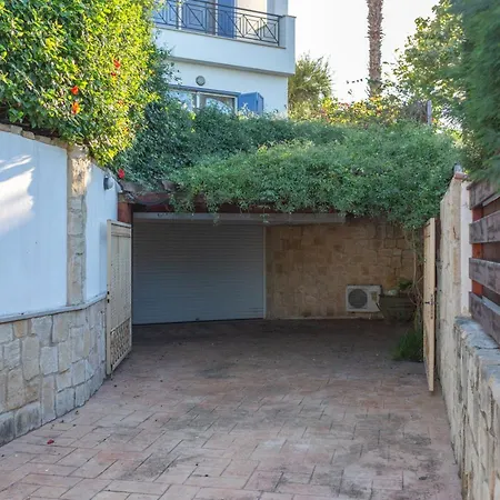 Rafaela - Luxury 4br Retreat Near The Baths Of Aphrodite בית נופש