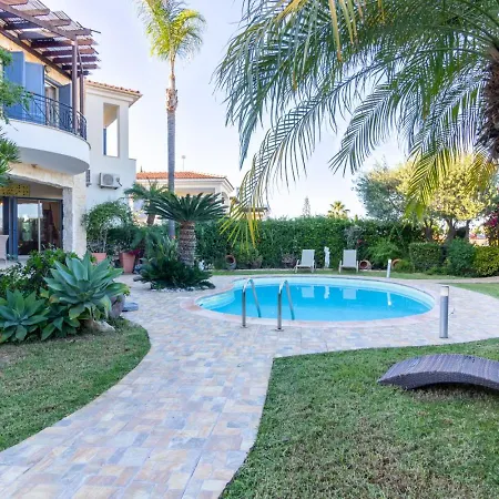 Rafaela - Luxury 4br Retreat Near The Baths Of Aphrodite * Polis