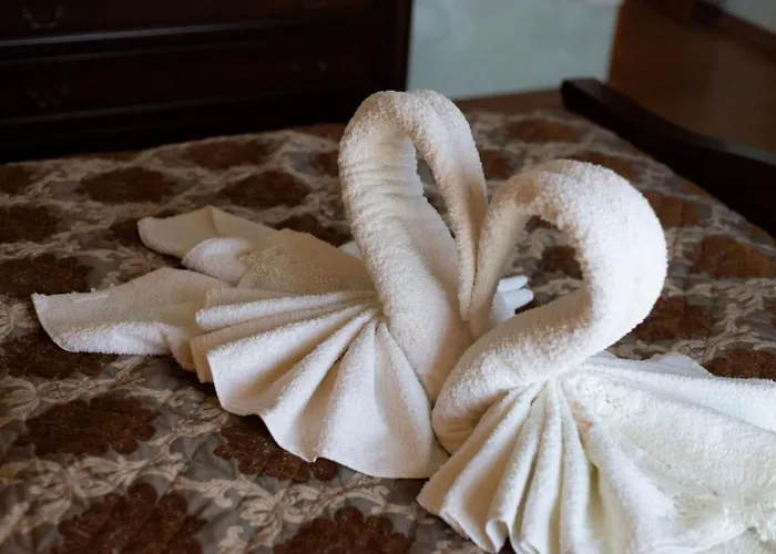 Semesterbostad Rafaela - Luxury 4br Retreat Near The Baths Of Aphrodite