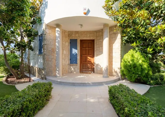 Rafaela - Luxury 4br Retreat Near The Baths Of Aphrodite Semesterbostad *