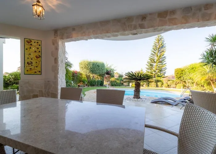 別荘 Rafaela - Luxury 4br Retreat Near The Baths Of Aphrodite *
