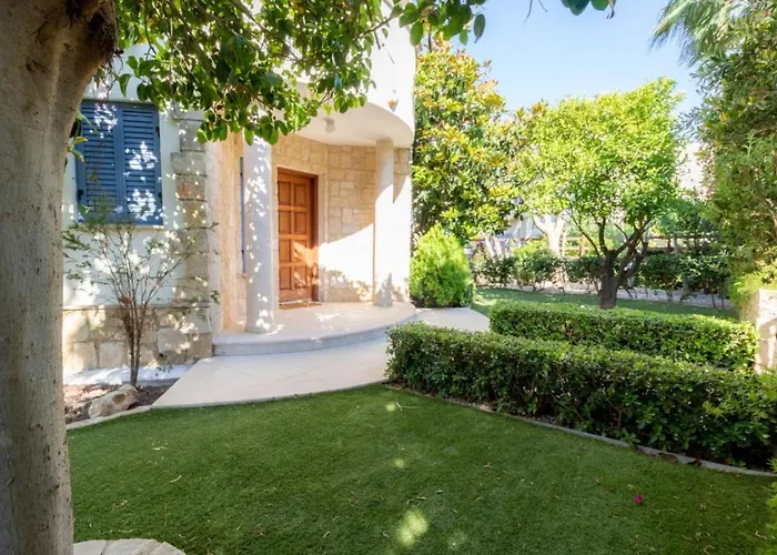 Rafaela - Luxury 4br Retreat Near The Baths Of Aphrodite 別荘