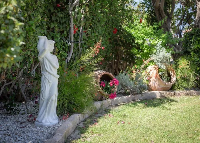 別荘 Rafaela - Luxury 4br Retreat Near The Baths Of Aphrodite