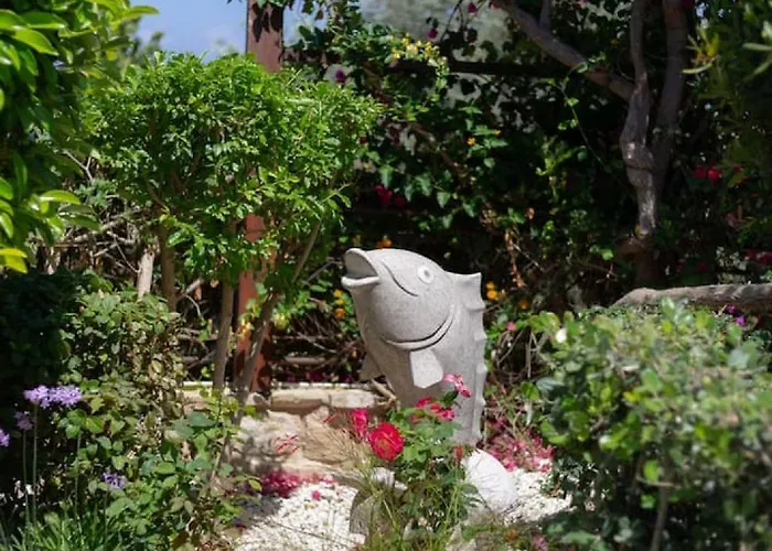 Rafaela - Luxury 4br Retreat Near The Baths Of Aphrodite Polis